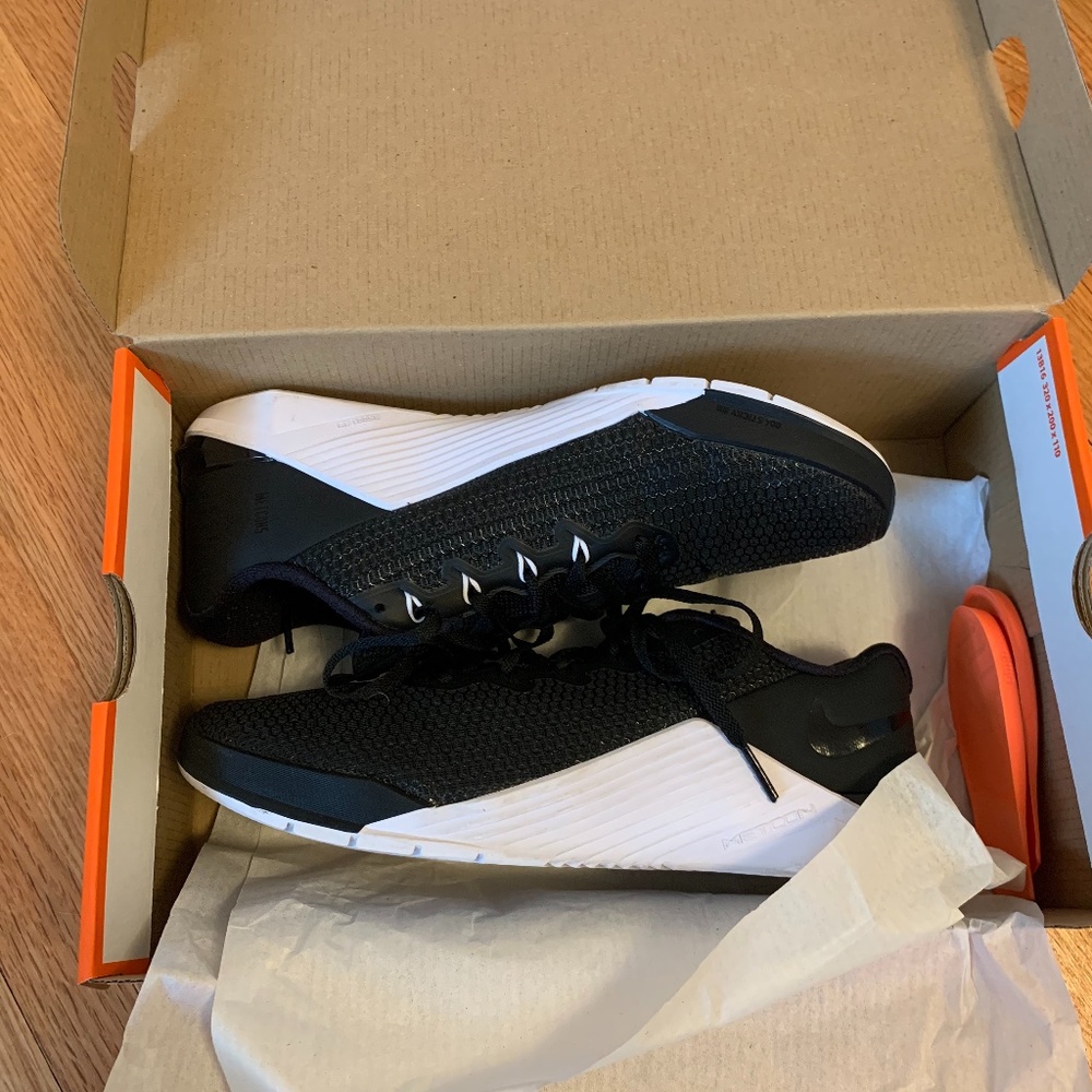 Women's Nike Metcon 5